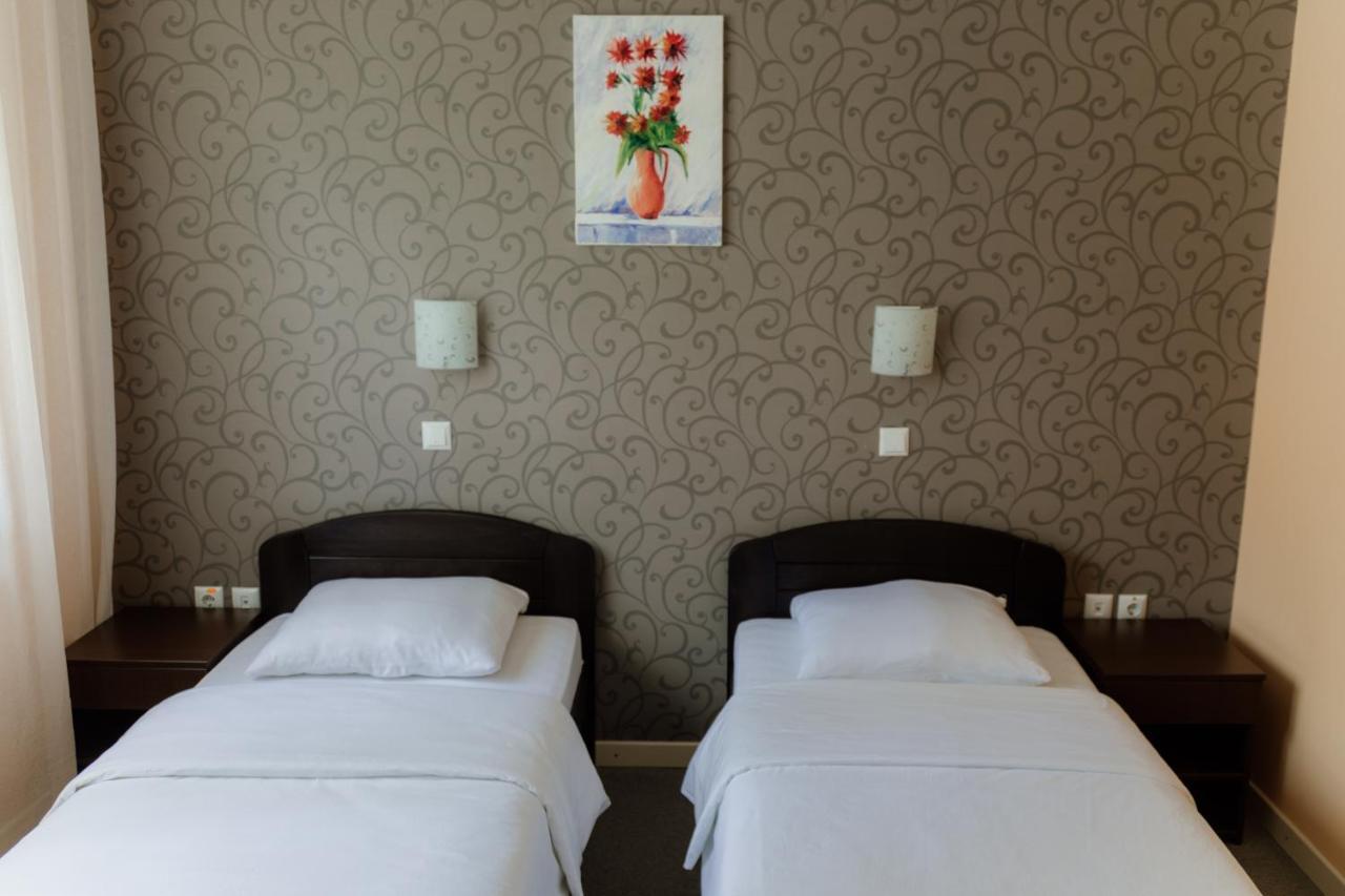 Hotel Drinska Lasta Ljubovija ภายนอก รูปภาพ