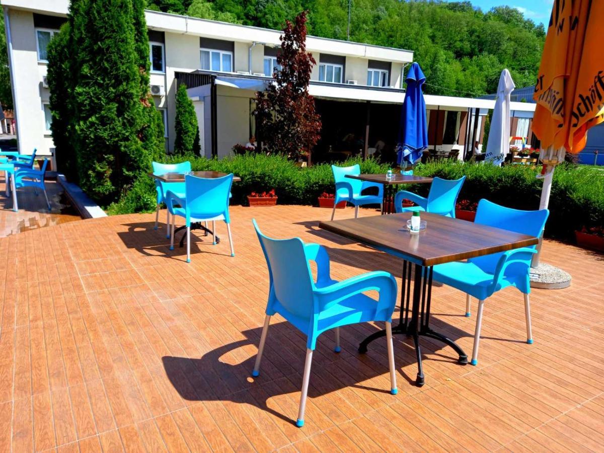 Hotel Drinska Lasta Ljubovija ภายนอก รูปภาพ