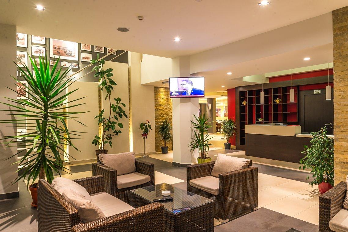 Hotel Drinska Lasta Ljubovija ภายนอก รูปภาพ