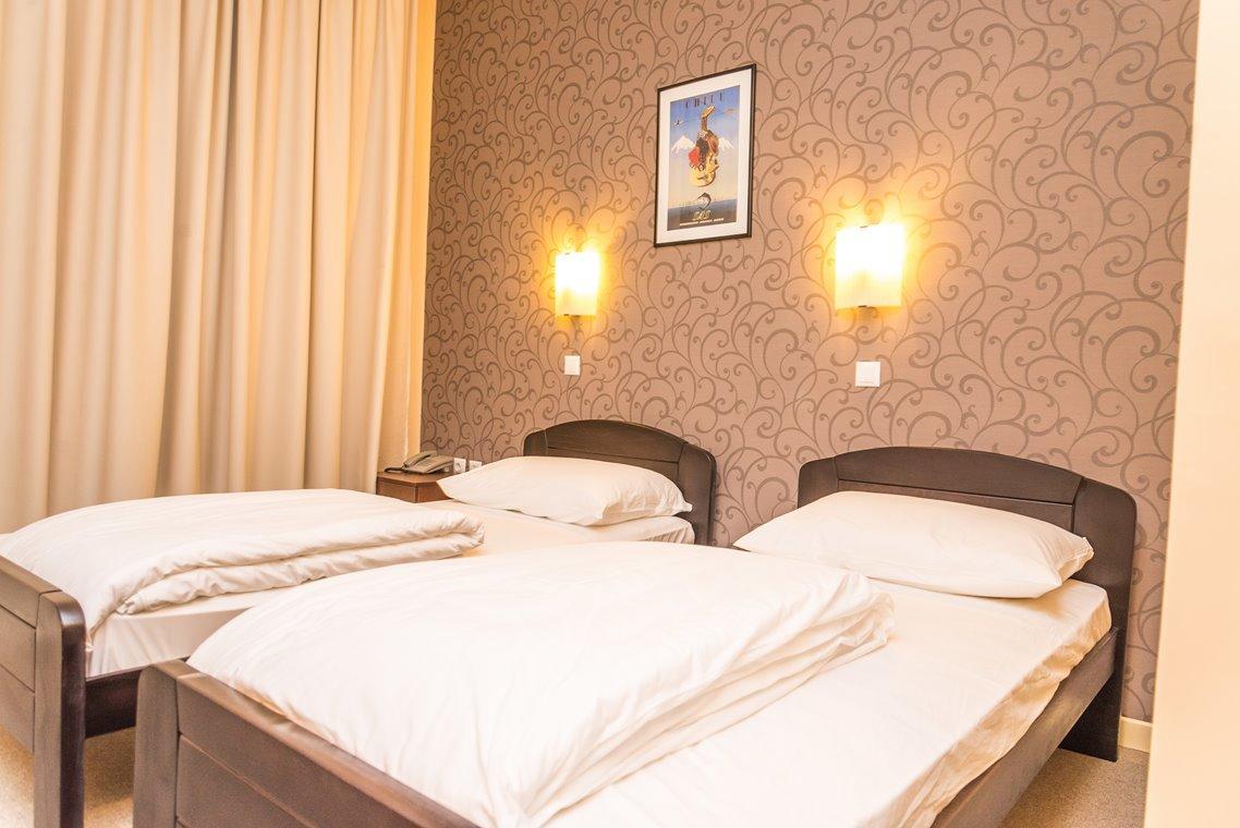 Hotel Drinska Lasta Ljubovija ภายนอก รูปภาพ