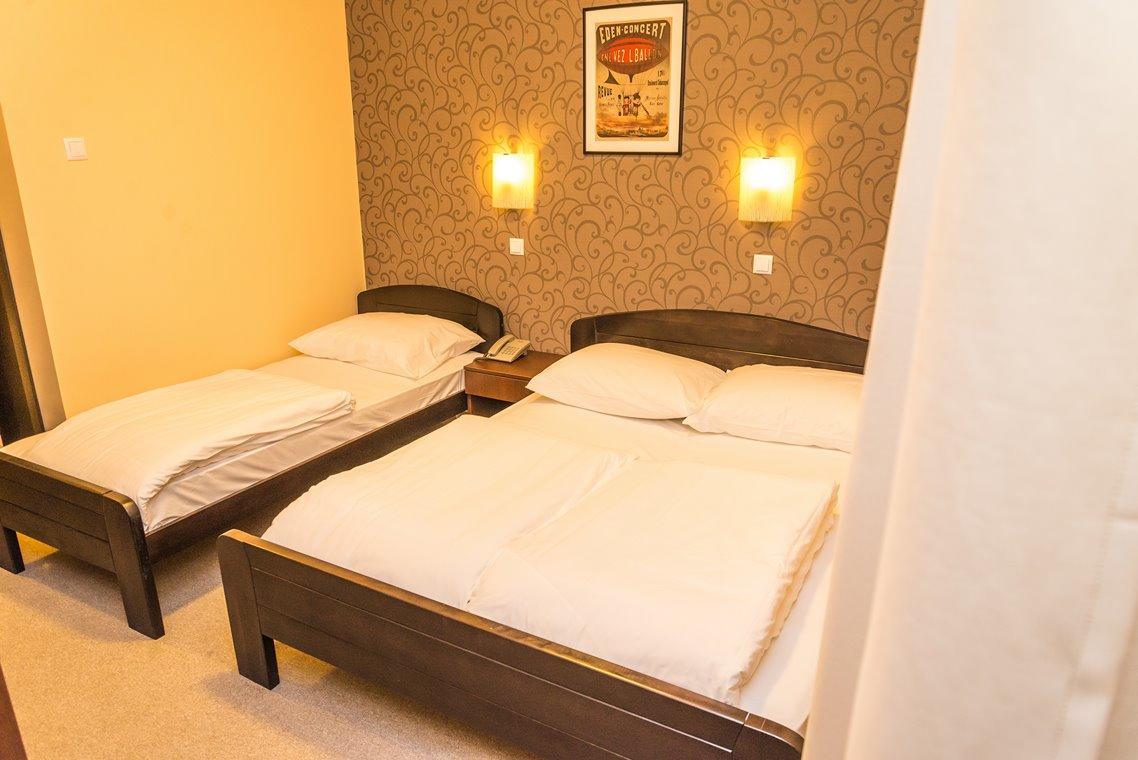 Hotel Drinska Lasta Ljubovija ภายนอก รูปภาพ